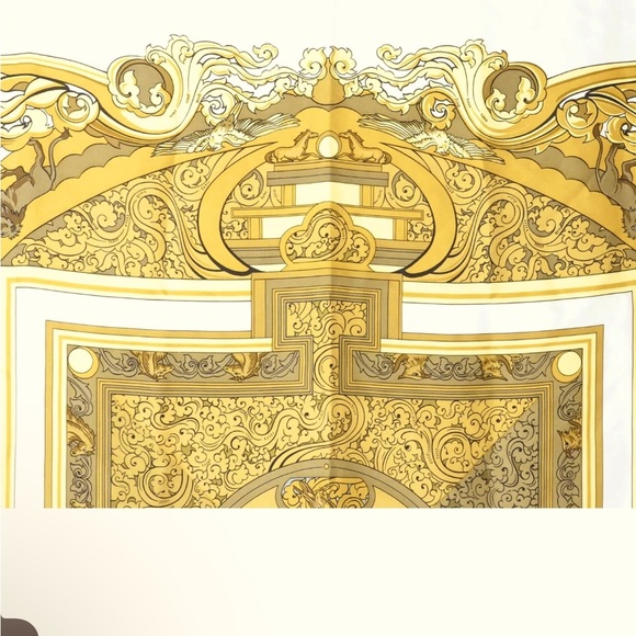 EUC$585 HERMES Gold SCARF - Picture 16 of 16